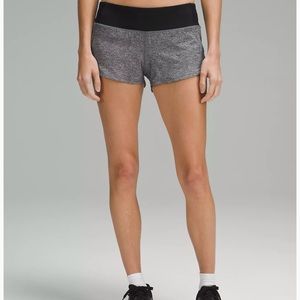 Lululemon Speed Up lined shorts 2.5 inch